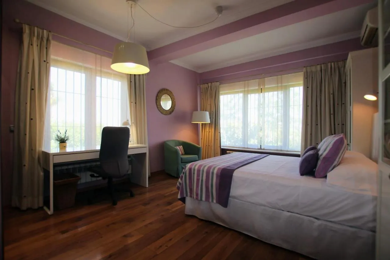 Tess Villa Los Monteros contacts